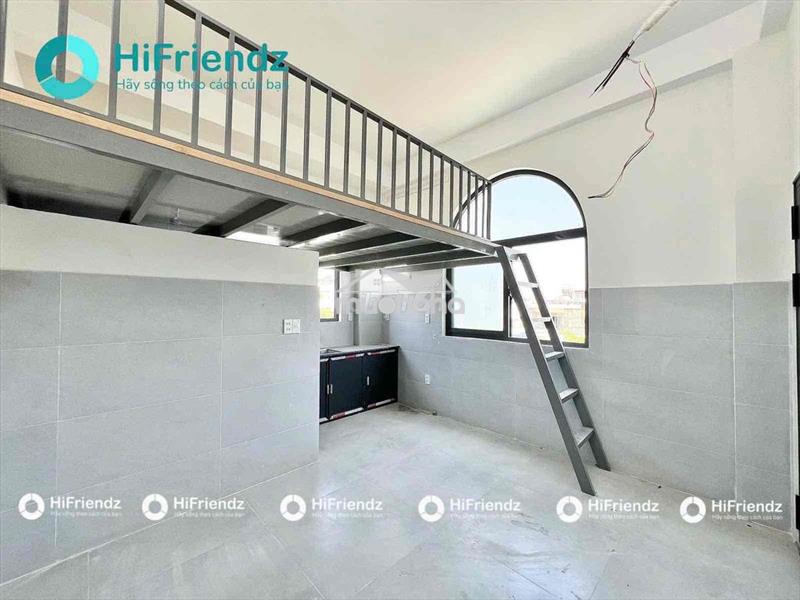 Phòng có gác -  không giới hạn người ở và xe