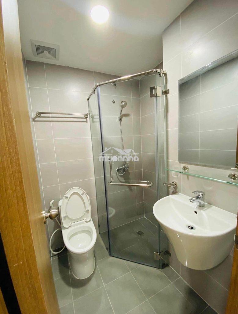 Cho thuê nhanh căn 2pn 5tr5, sẵn 1máy lạnh, bếp hút mùi, dọn vào ởliền - 2