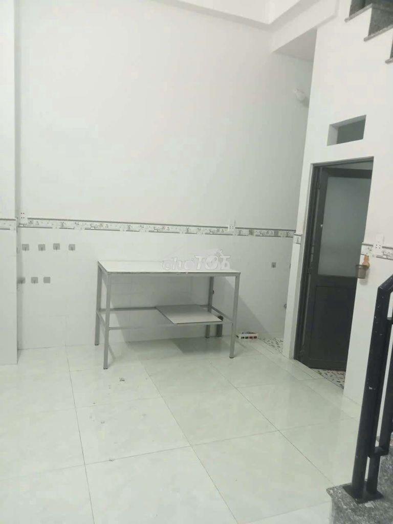 Cho thuê phòng trọ  ( 1 trệt , 1 lầu, có lan can phơi đồ )