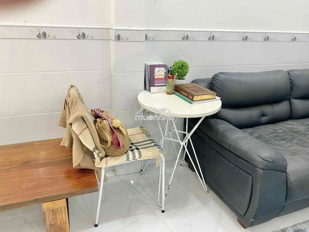 Nhà mới 1 lầu 2 phòng ngủ, 3 máy lạnh, đường cách mạng tháng 8 - 4