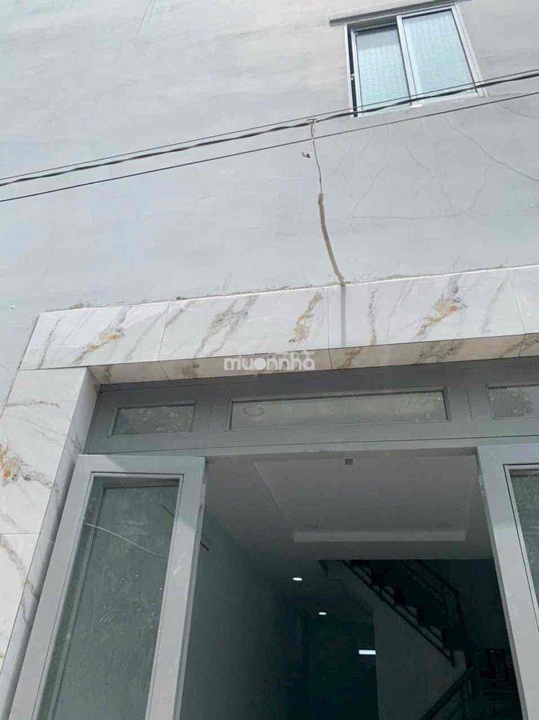 Nha thuê 3 m 7 m 1 lầu trinh qan nghị 3 m7 m tong 21 m  4tr500