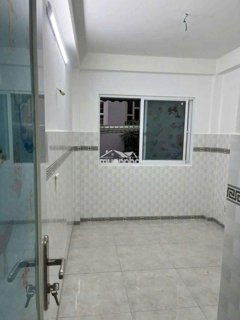 🏠🏠 Cho thuê nhà hẻm hồ thị kỷ gần hùng vương, q10
 - 3