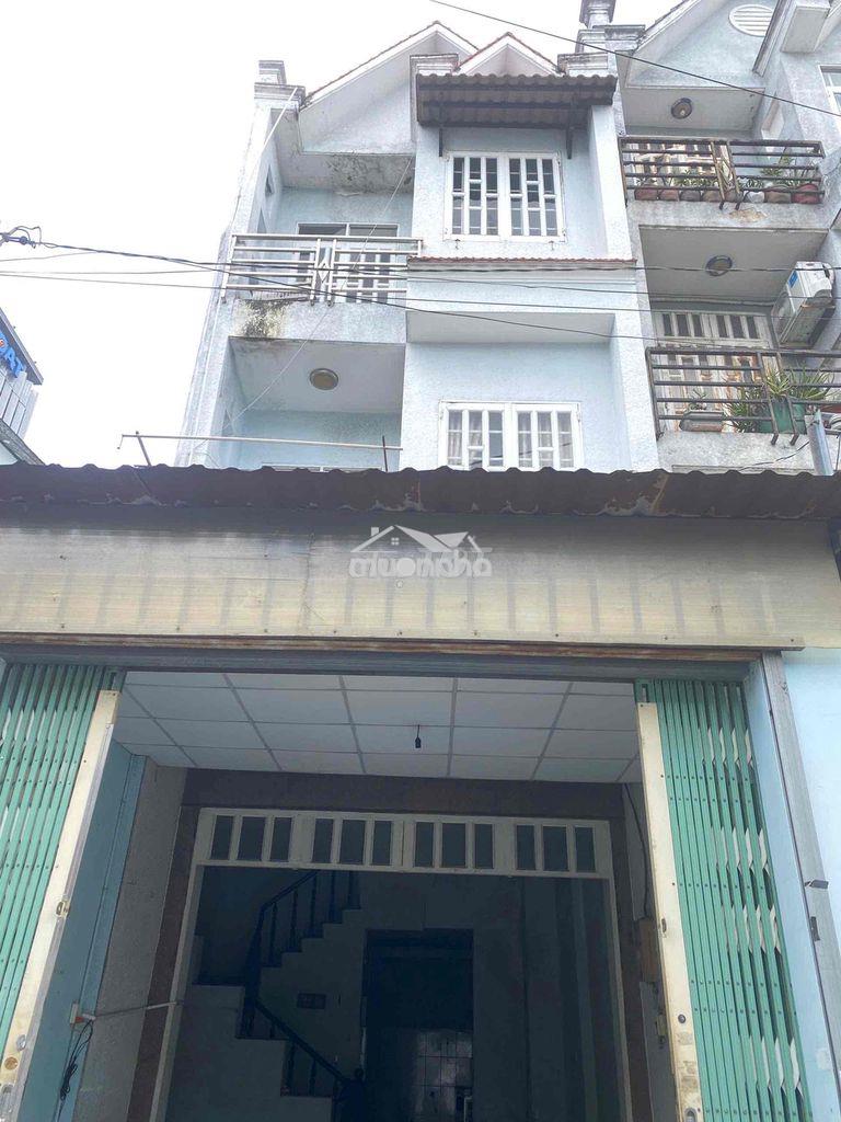 Nhà đường nhựa thông đông hưng thuận q12