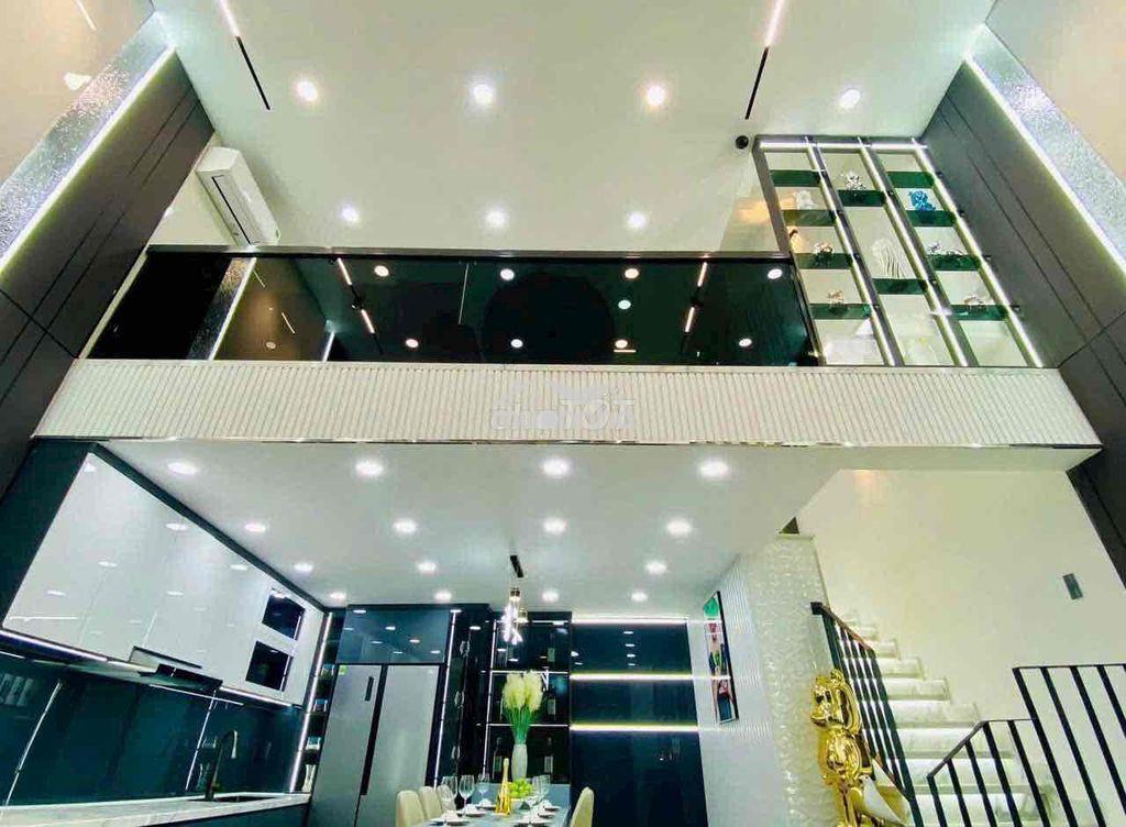 Cho thuê nhà ngang 5.5m - 4 lầu full nội thất cách 50m siêu thị emart - 3
