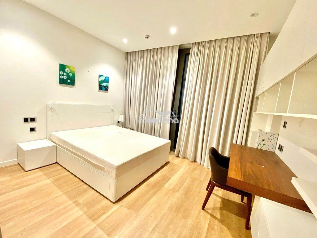 Bán penthouse có ban công sân vườn millennium bến vân đồn - q4 - 2