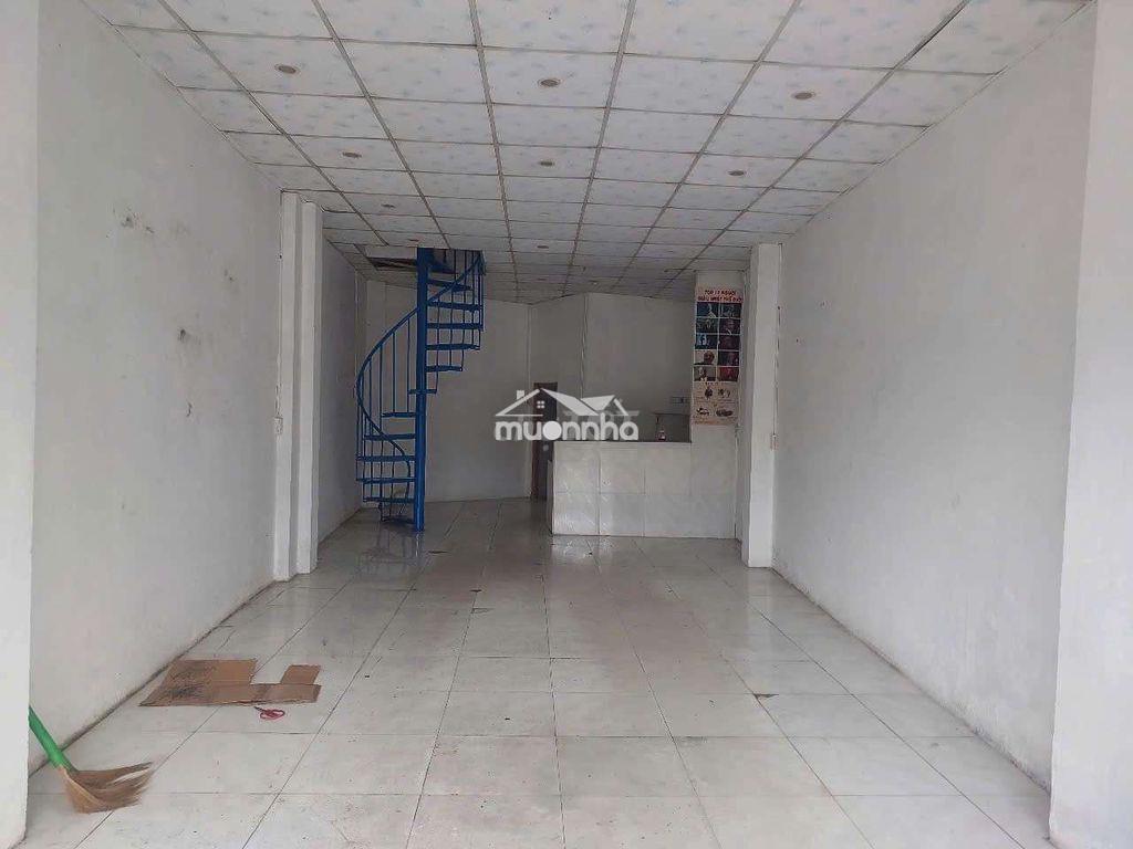 Cần bán gâp nhà mặt tiền dt 746 - 2