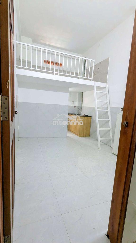 Phòng trọ gác 1m7, dtsd 25m2 giá 3tr8/ tháng. ngay chợ