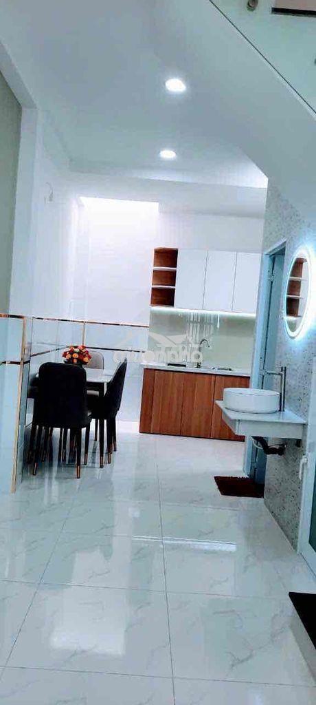 - Bán nhà đẹp hẻm xe hơi đs21, p8, gv -dt : 1 trệt 1 lầu, hẻm xe hơi đ - 4