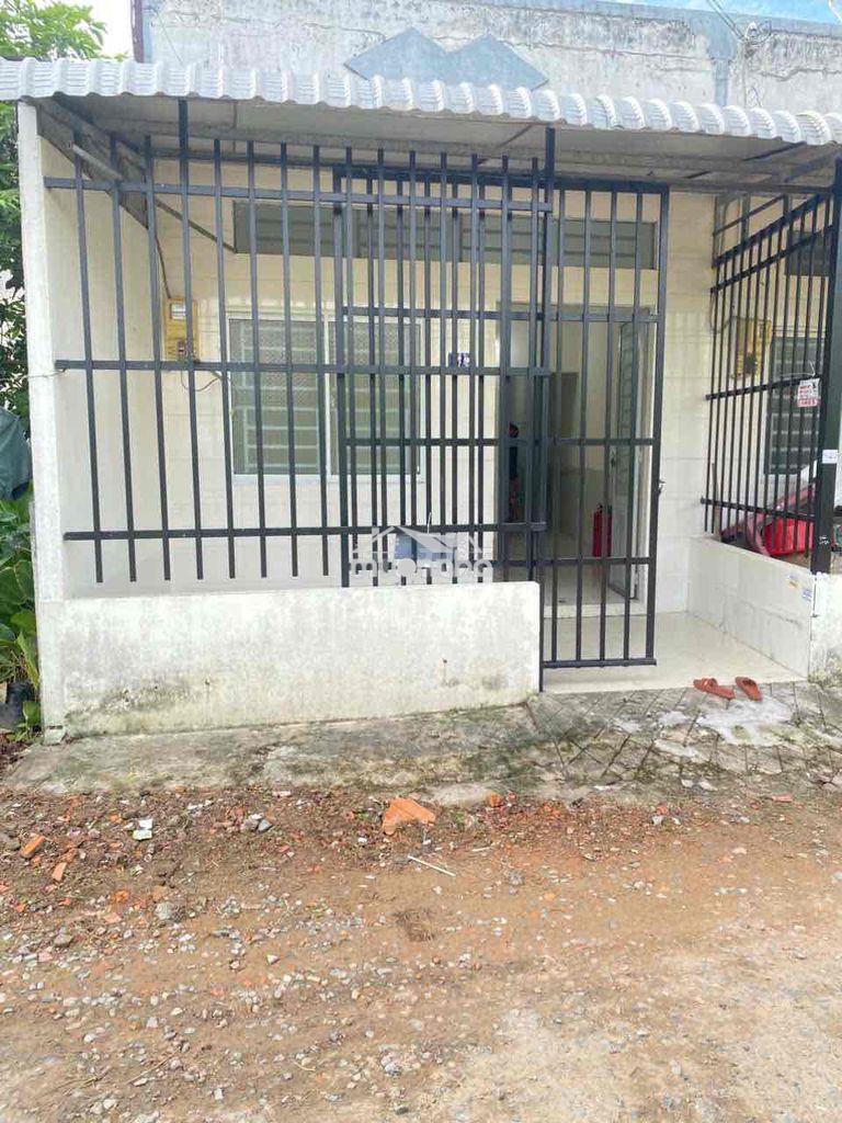 ❌❌Nhà nguyên căn (kdc 923)   ❌❌oto đậu trước nhà❌❌