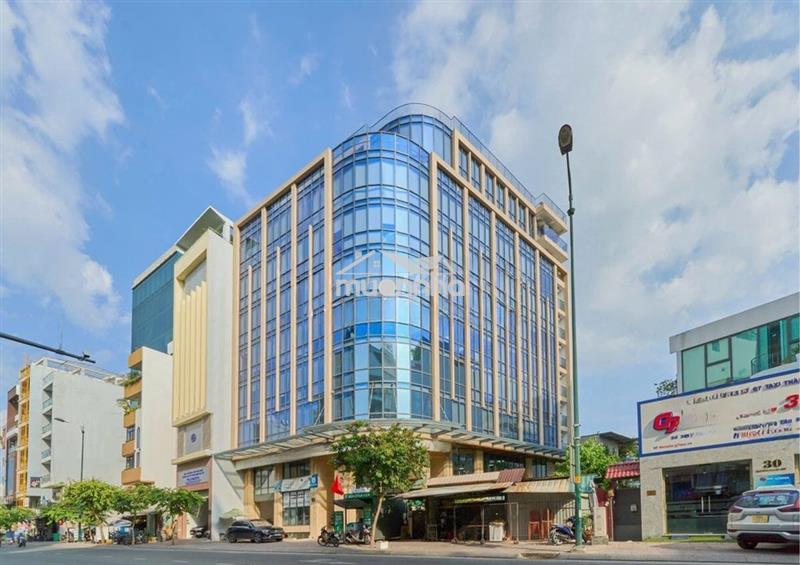 Bàn giao ngay văn phòng 242m2 gần ngay sân bay tân sơn nhất!