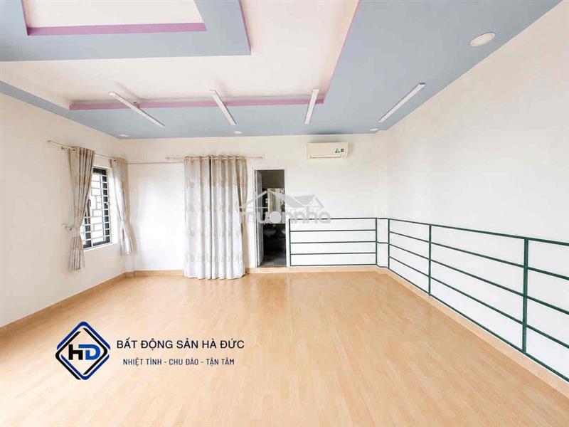 Văn phòng 30m góc 2 mặt tiền bao điện nước