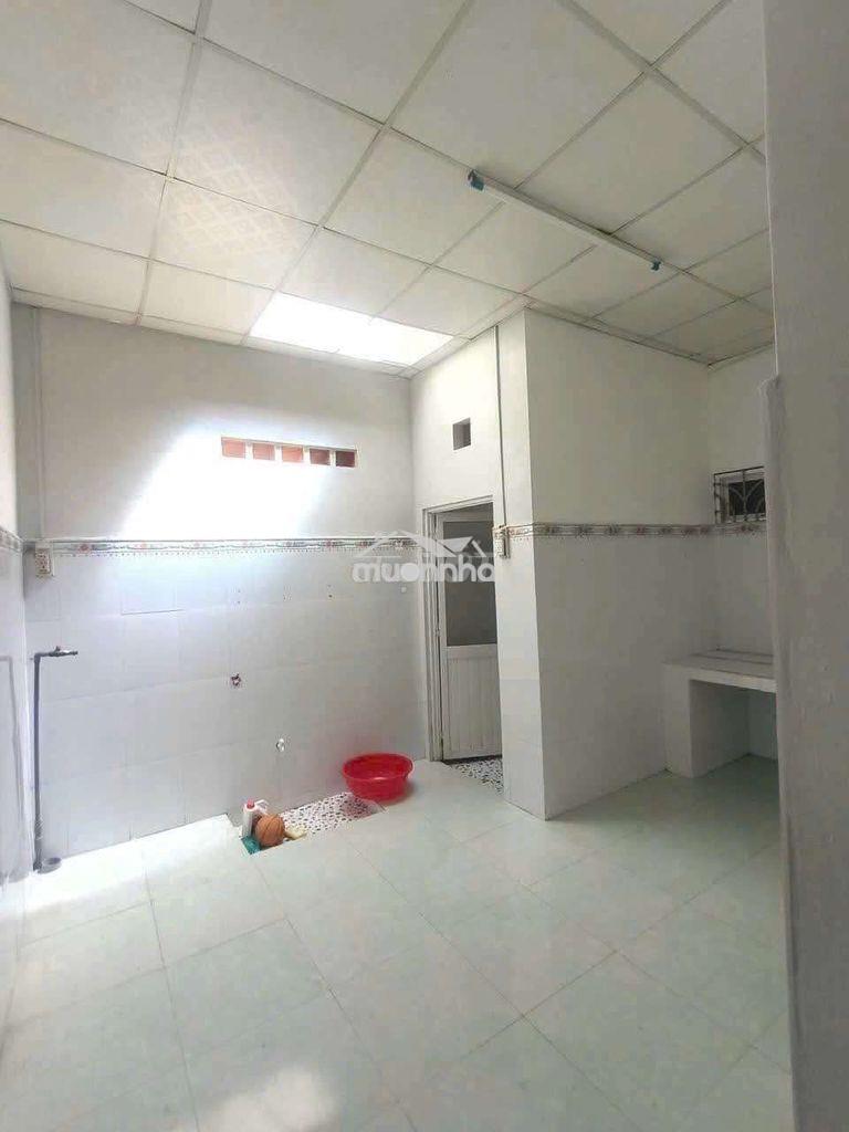 🏘️ Nhà cho thuê 2 phòng, sân rộng sát lý thường kiệt, thị trấn hóc môn  - 4