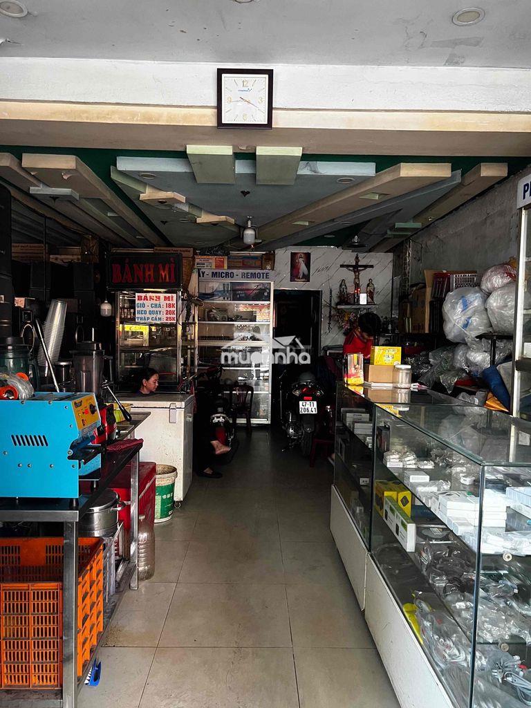Cho thuê nhà mt nvq. 4,5m x 16. có gác lửng. có pn. giá 12 triệu
