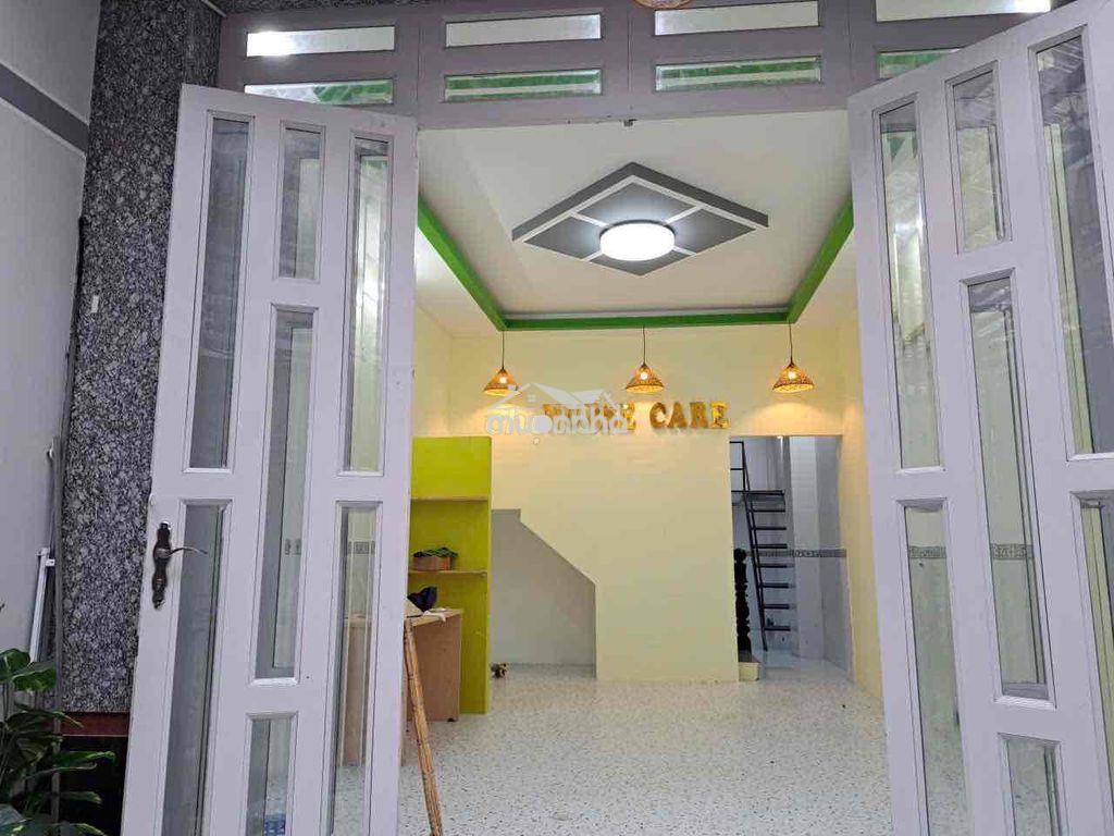 Cho thuê nhà đẹp- 2 lầu - 4pn + 3wc- phú định, q8- 10tr - 2