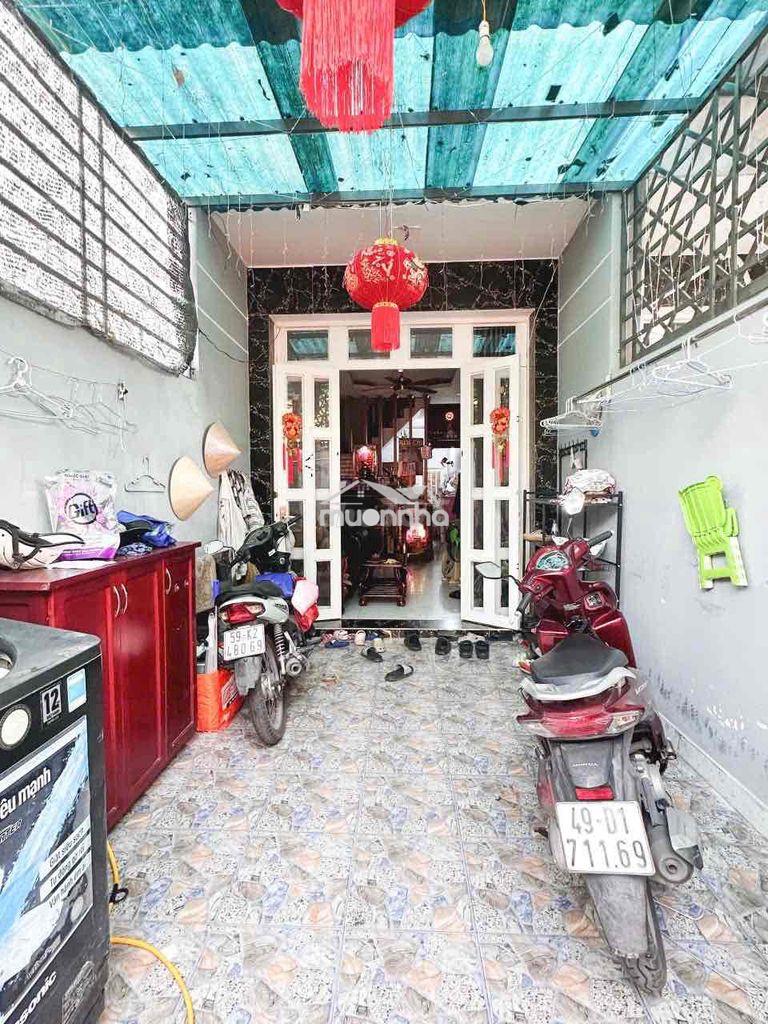 Nhà shr hẽm 2581 huỳnh tấn phát chia làm 2 căn , 8pn - 3