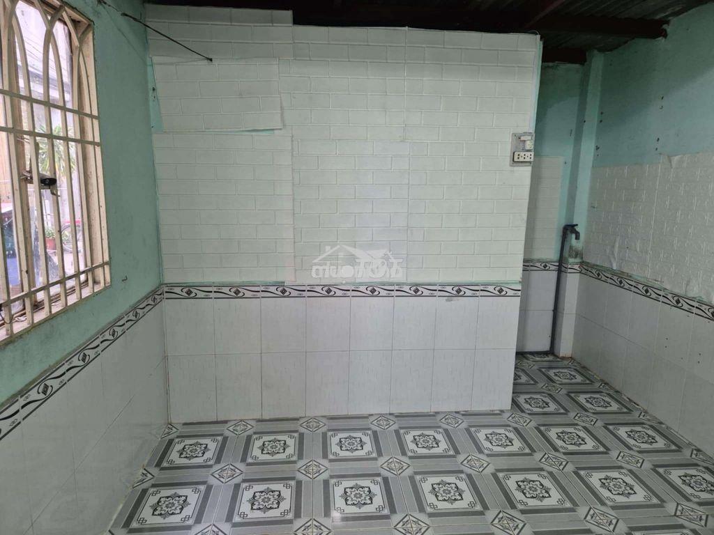 Phòng trọ bình dân - 2