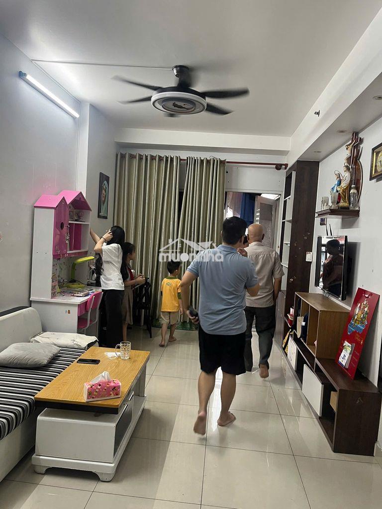  C/c screc căn  1pn, 1wc, 56m2, quận 3. giá 10tr/tháng - 2