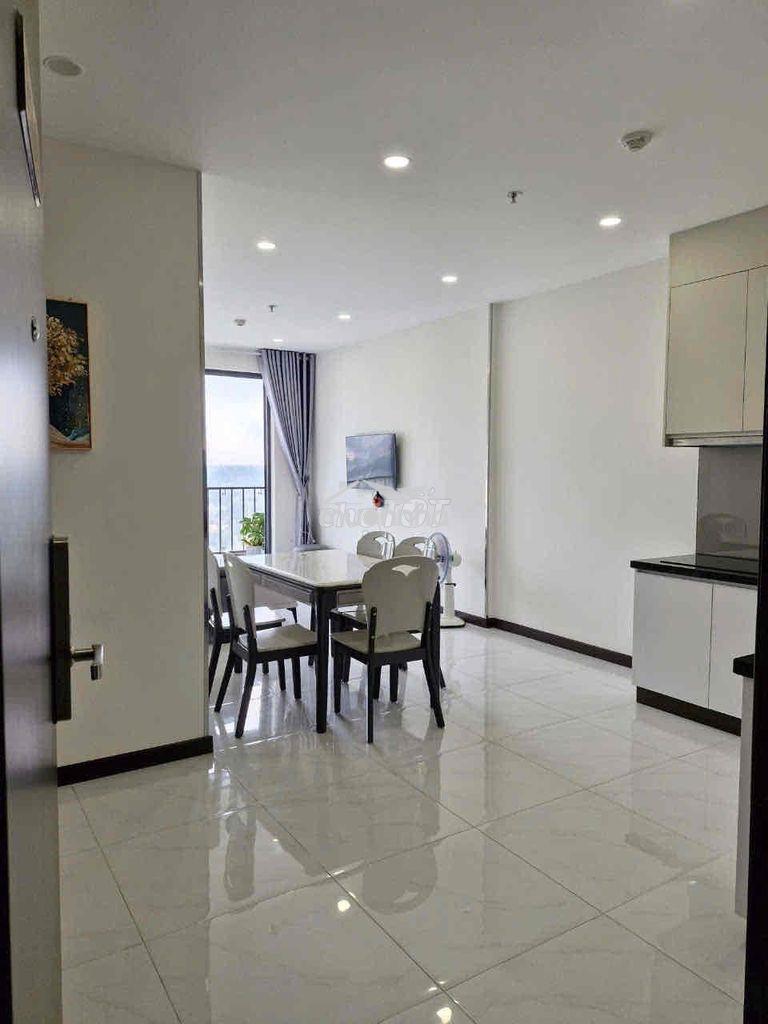 Cần bán căn 2phòng ngủ, đầy đủ nội thất,79m2, sổ sẵn