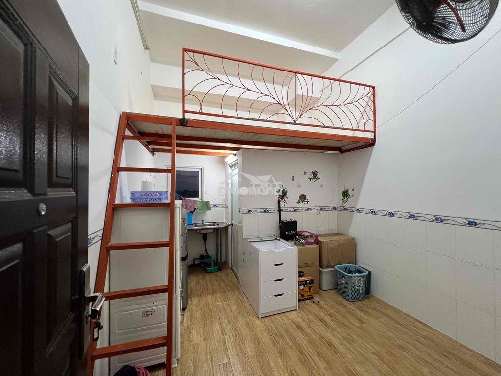 3 🍠 2 gác lửng cửa sổ gần tdtu - 2