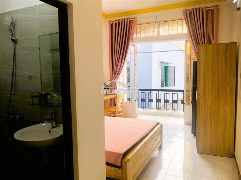 Phòng ban công chính chủ, 1 người ở, q3, nội thất, wc riêng, giờ tự do