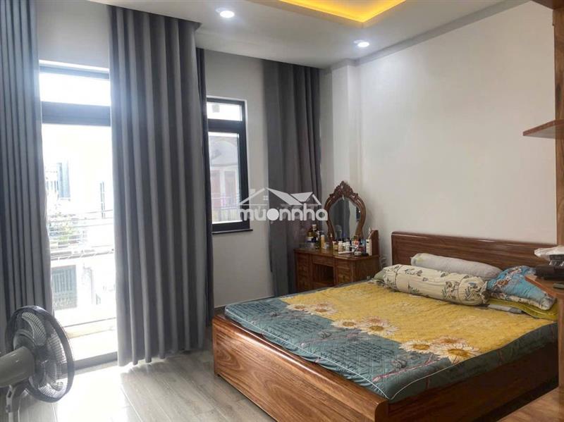 Bán nhà đường oto thông dt82m 1 trệt 2 lầu gần chợ dĩ an