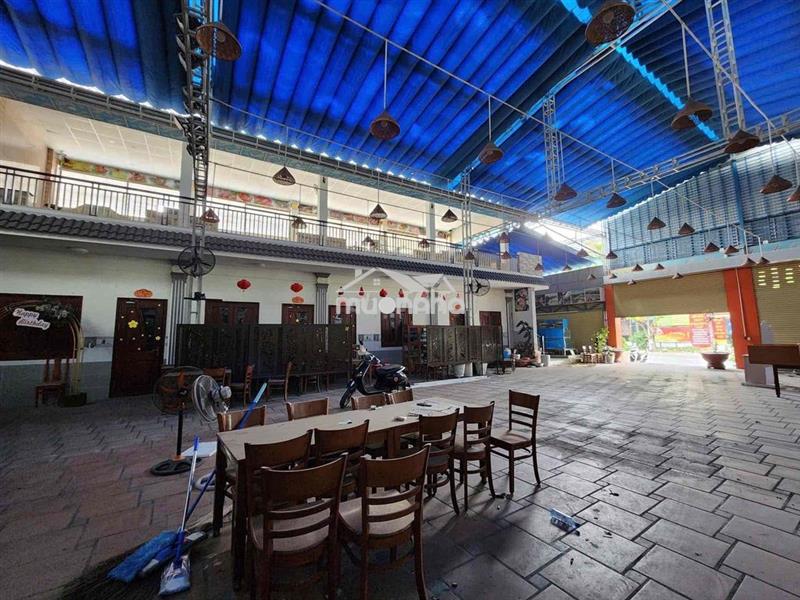 Cho thuê mặt bằng kinh doanh nhà hàng ngang 18 (700m2) ngay trung tâm