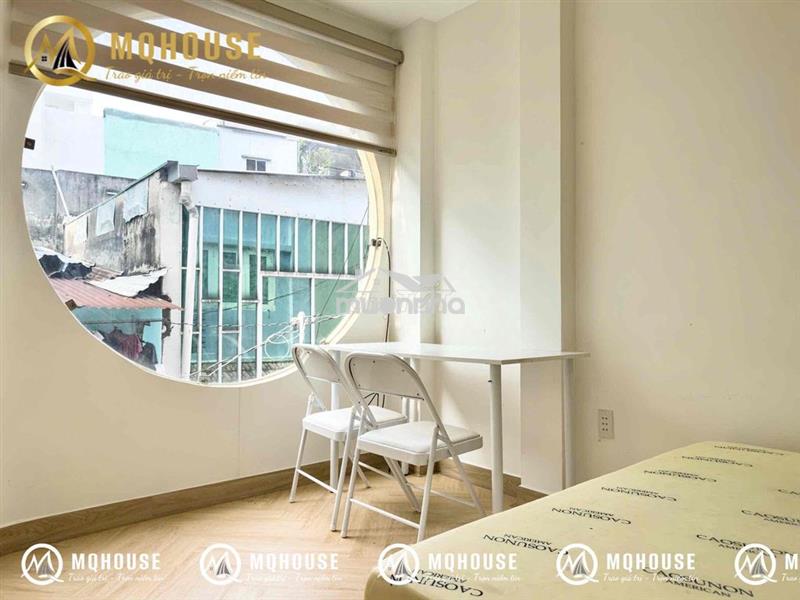 Căn hộ bancony 30m2 cmt8 q10 gần cv lê thị riêng