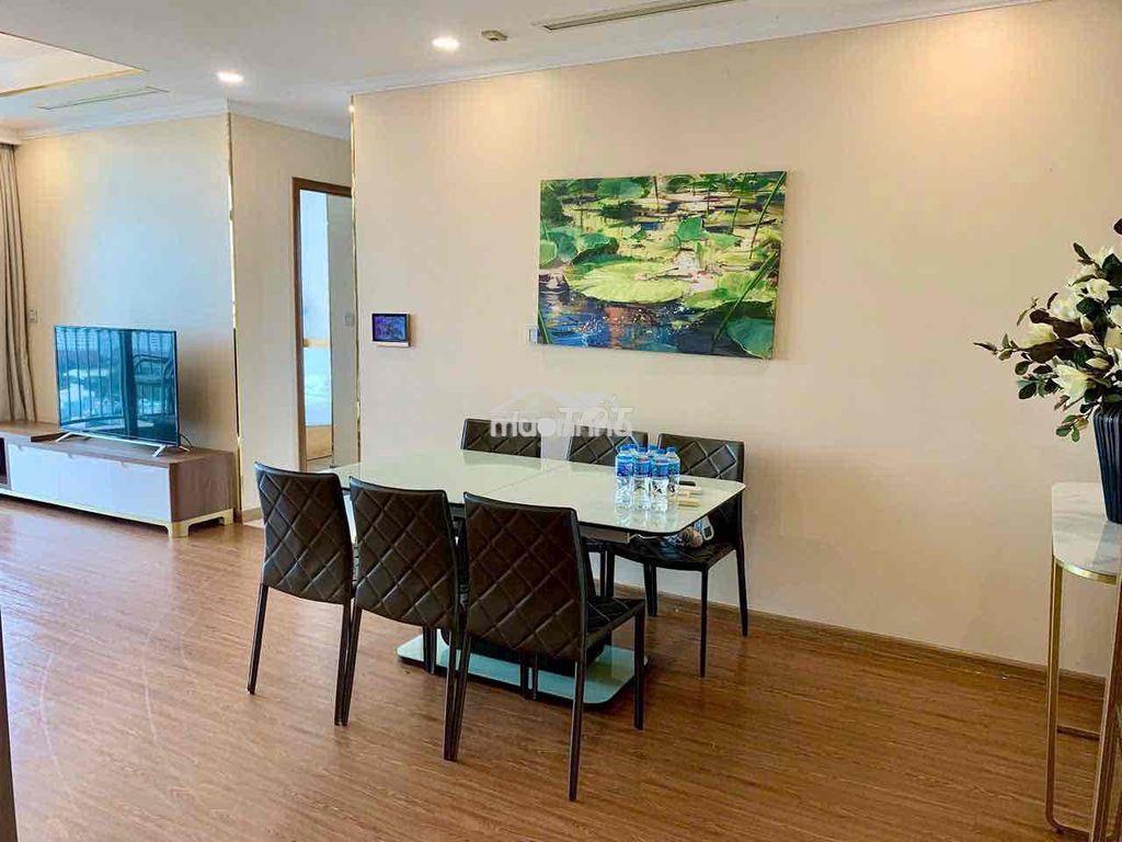 Cho thuê căn hộ vinhome central park lh : - 4