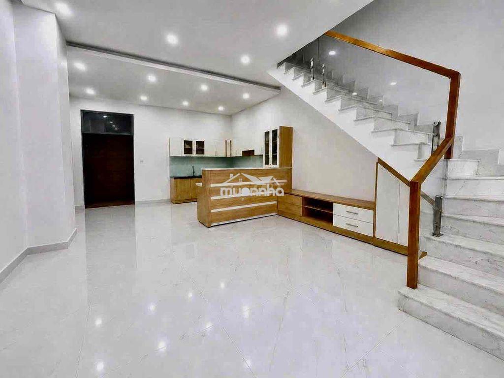 Nhà lầu kế bên vòng xoay hiệp thành 3 - 4