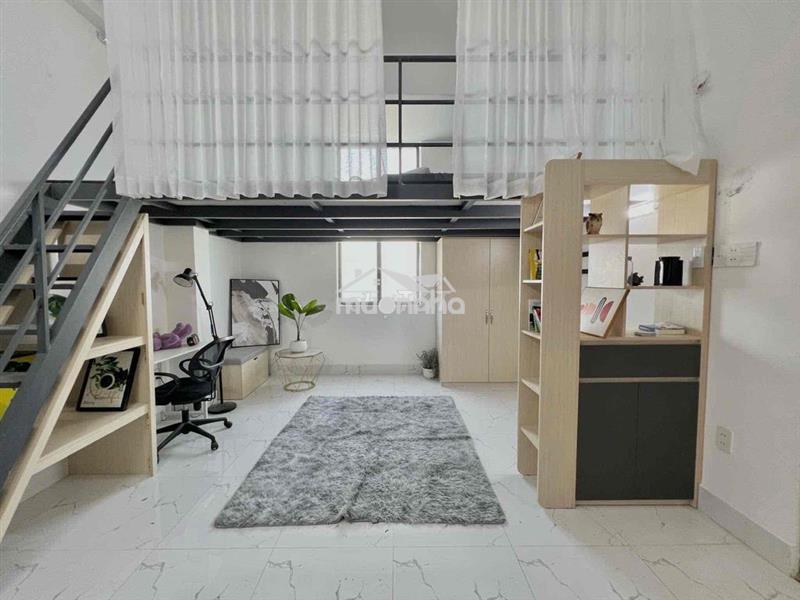 Cho thuê căn duplex 40m2 ở được 4 người 4xe ngay đh văn lang