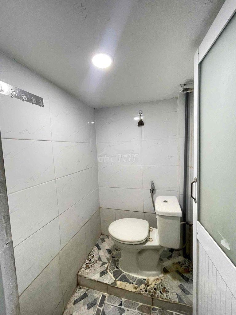 Phòng trọ có gác ngay cvpm quang trung - 2