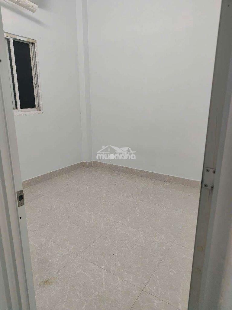 Nhà 80m2 3pn 2wc hẻm xe hơi đối diện gigamail