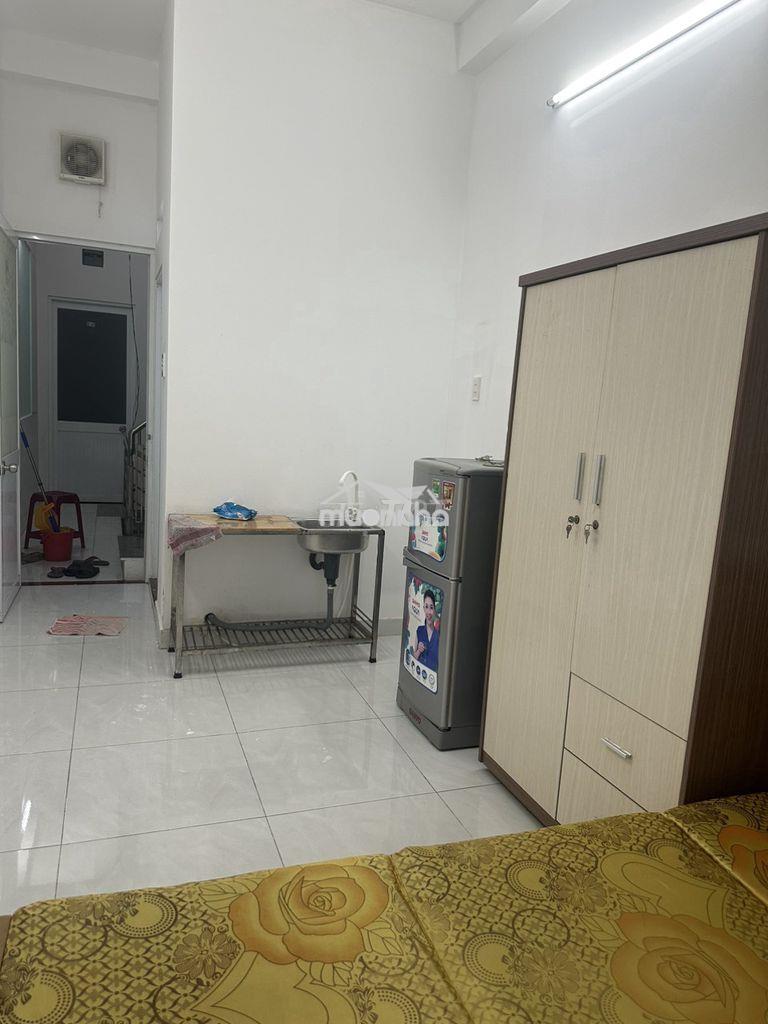 Cho thuê phòng  hoàng diệu, p. khánh hội (q.4 cũ) giá 4 triệu. - 2
