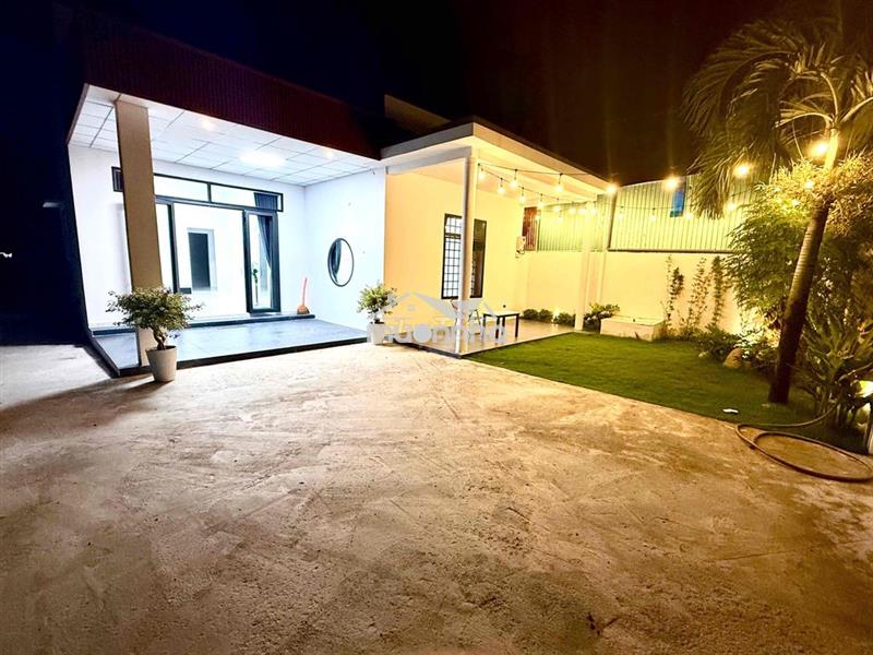 Bán căn nhà sau chợ xuân hưng