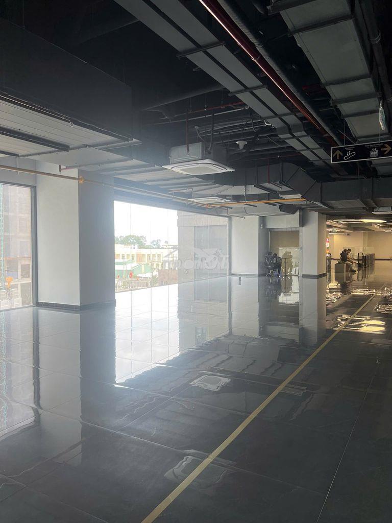 Trung tâm thương mai bcons city 13$/m2/tháng, đang còn 1 slot đẹp cuối