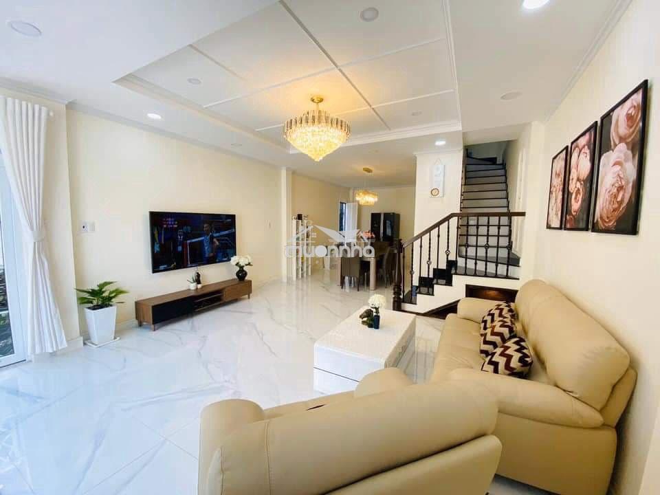 Nhà rộng 2 tầng ô tô đỗ cửa, đối diện chung cư celadon. - 2