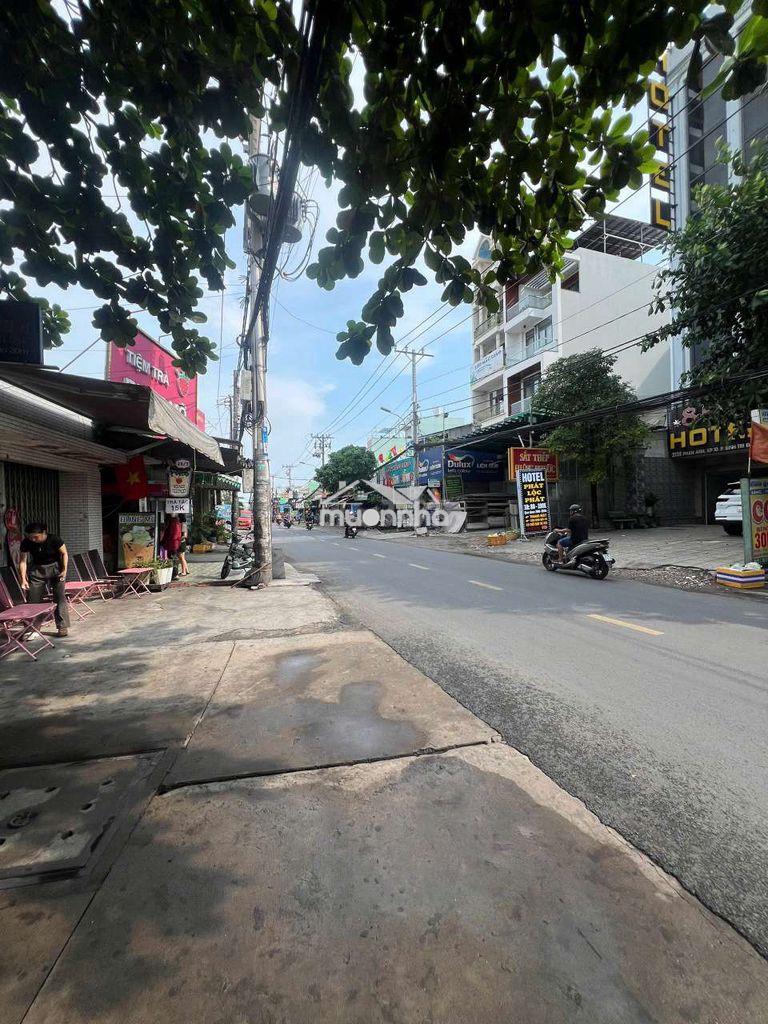 Bán nhà góc hai mt lê niệm - 2