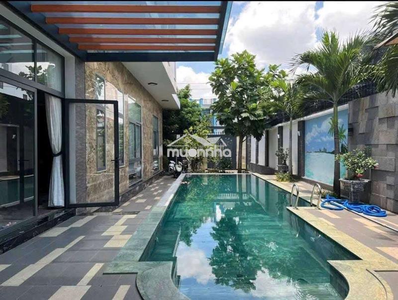 Biệt thự khủng 1000m2 3 tầng hô bơi sân vườn đường lê thị riêng