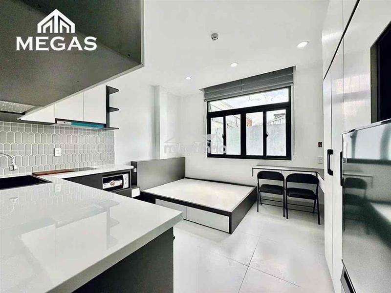 Studio ban công nt cơ bản chỉ tính phí điện nước ngay lê đại hành