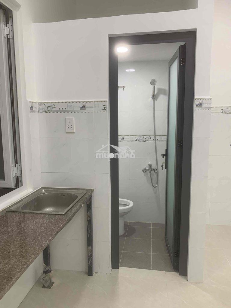 Phòng trọ cao cấp, miễn phí gửi xe - 3