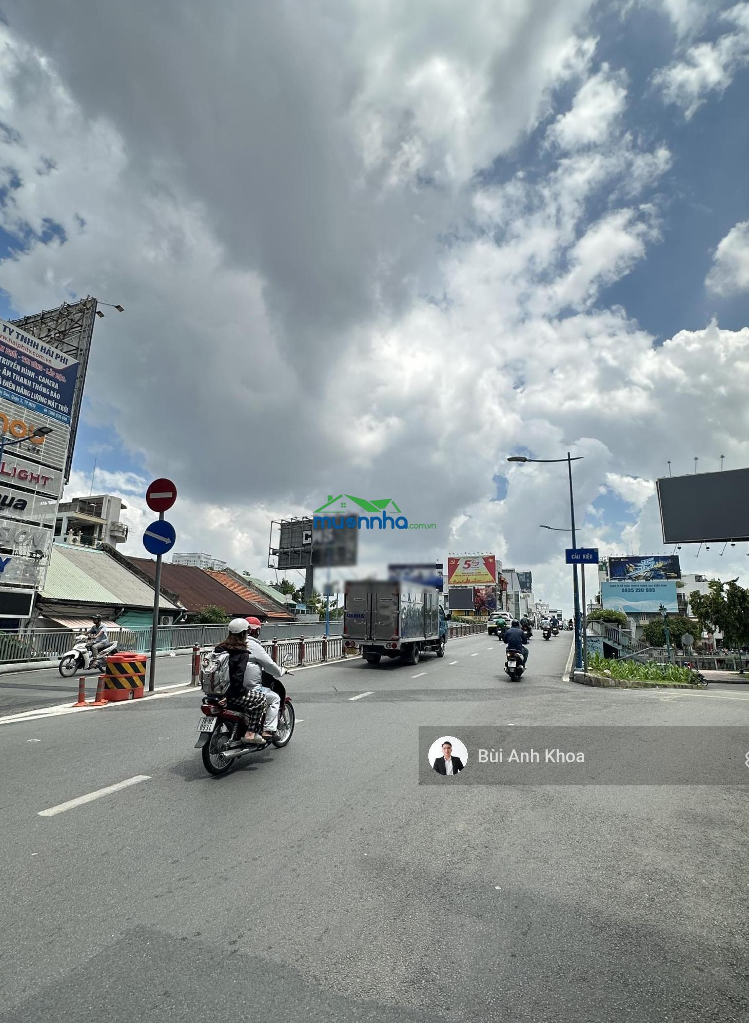 Chủ hạ gấp 2,5 tỷ bán nhanh! bán nhà mặt tiền đường nối hai bà trưng q1 view kênh thoáng giá 13 tỷ