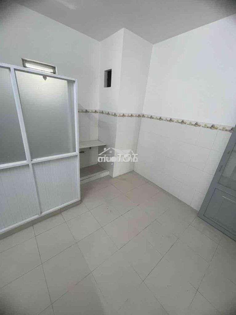 Cho thuê lại phòng đang ở
