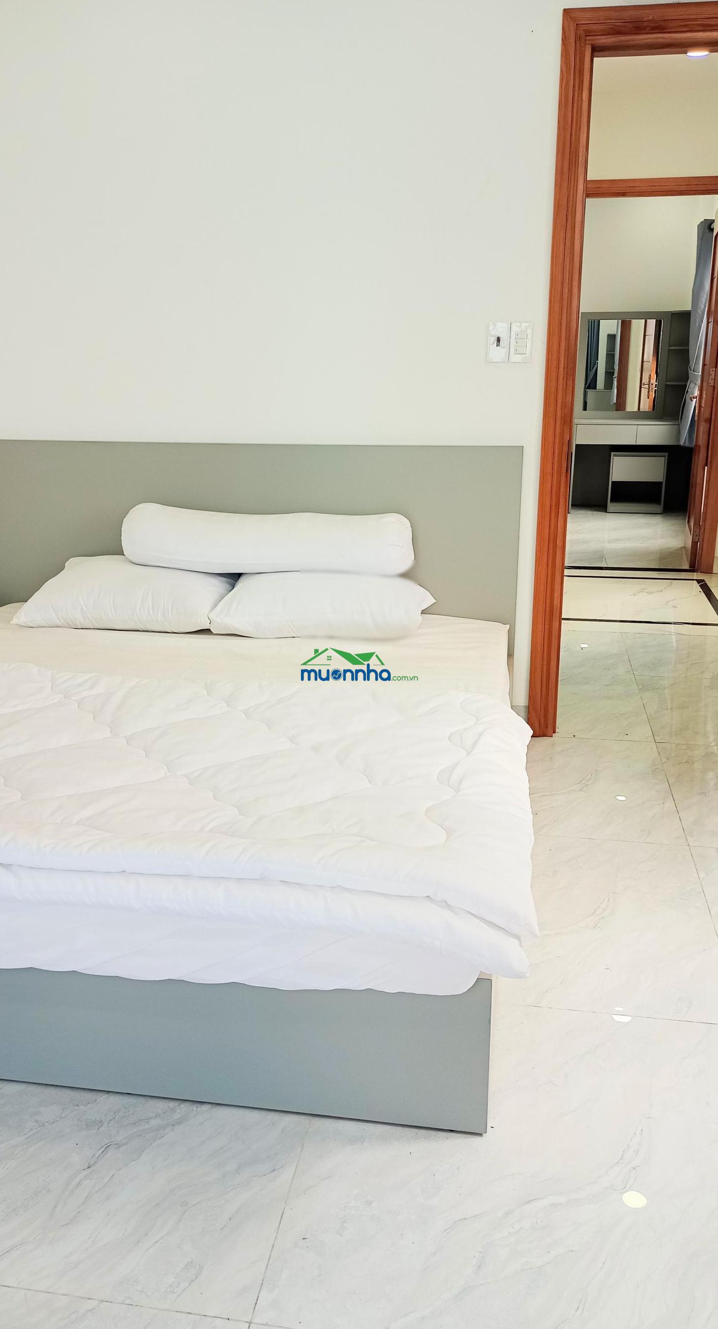 Nhà mới xây, 4 tầng, 3 pn lớn, đường lớn, thông thoáng, gần siêu thị coopmart quang trung