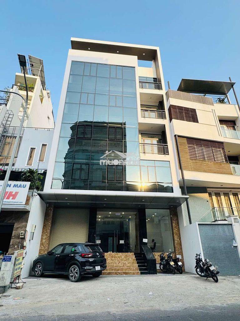 Dt : 10 x 20m 1 hầm 1 trệt 5lầu sân thượng thang máy pccc tiêu chuẩn