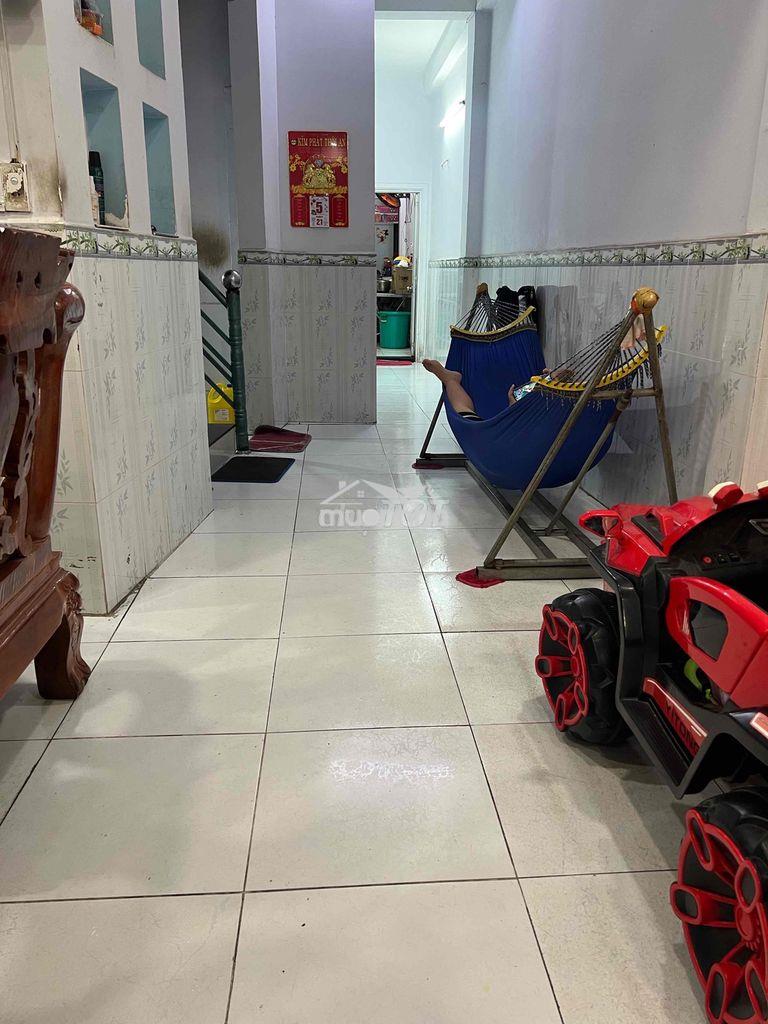 Bán nhà ấp 4 đông thạnh 1 trệt 1 lầu  hẻm 4m - 4