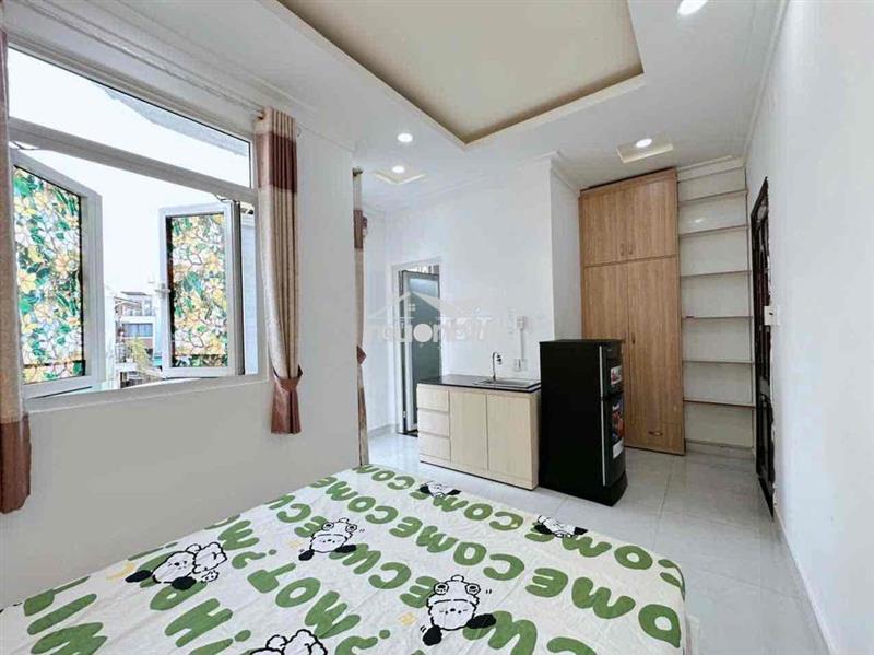 Studio ban công cửa sổ full nt siêu thoáng ngay khu phan xích long