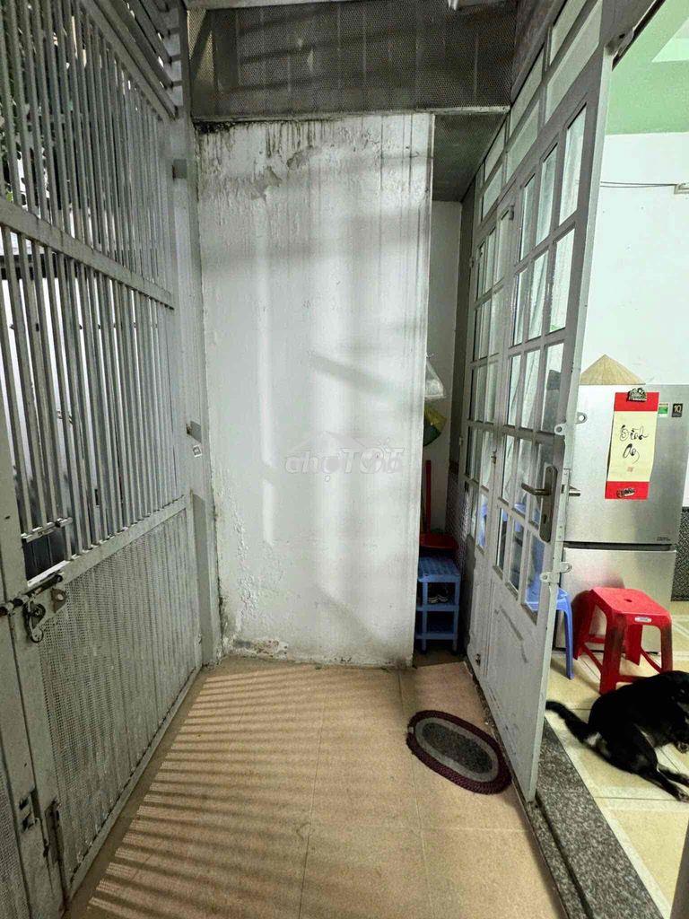 Cho thuê nhà hẻm xe ba gác