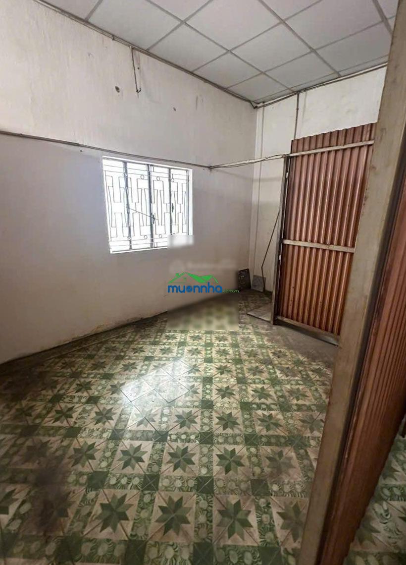 (7,5 tỷ tl) nhà 3 tầng, hẻm xe hơi, cách mt nguyễn tiểu la 30m, 4.5m x 10m..!
