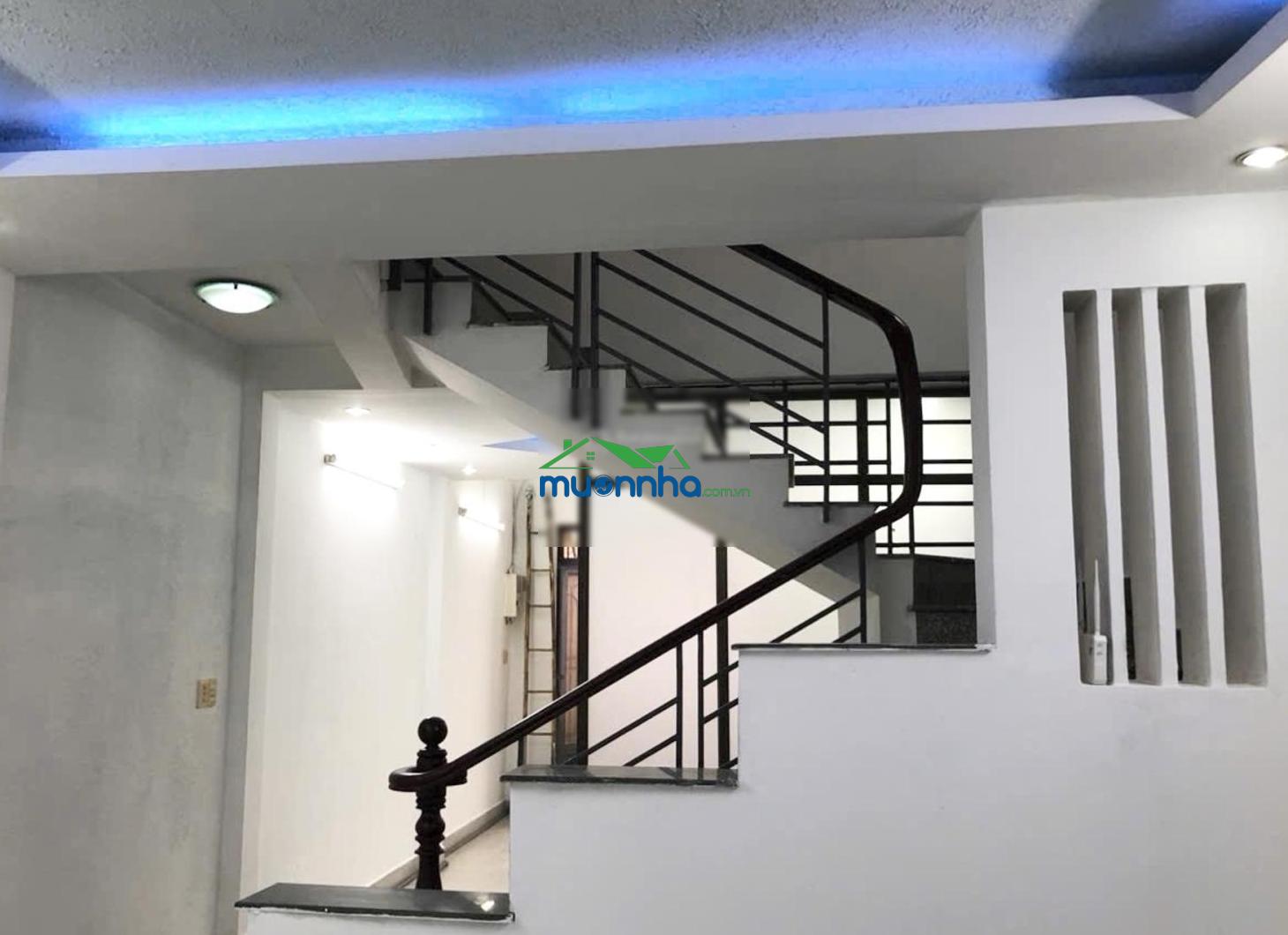 Bán nhà lê văn việt gần vincom, 48m2, sổ hồng riêng, giá chỉ 3.65 tỷ