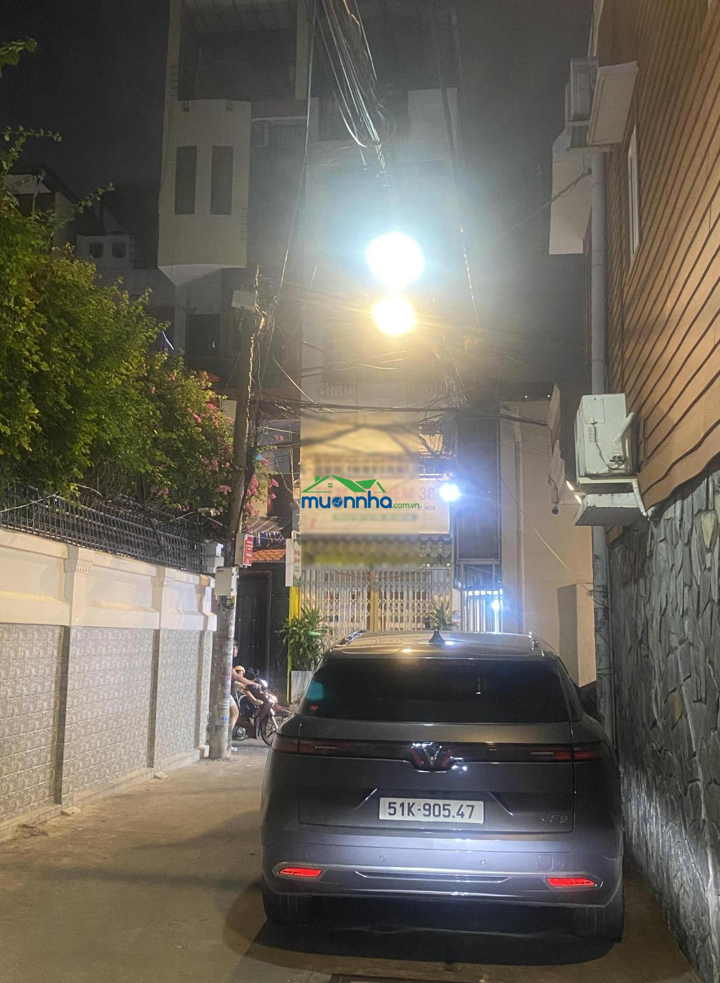 Với 1 tỷ có nhà trung tâm bình thạnh, sát hẻm xe hơi